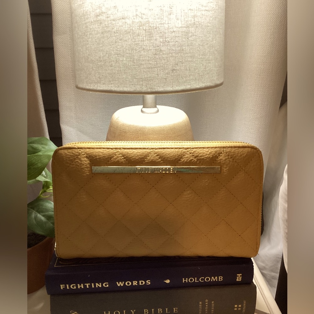 Steve Madden Yellow Leather Wallet